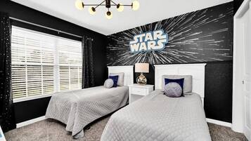 5 habitaciones, tabla de planchar con plancha, wifi y ropa de cama