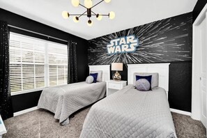 5 habitaciones, tabla de planchar con plancha, wifi y ropa de cama 