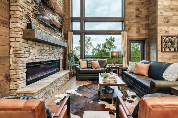 Smart TV, chimenea y videojuegos