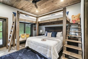 4 chambres, fer et planche à repasser, lit parapluie, Wi-Fi gratuit