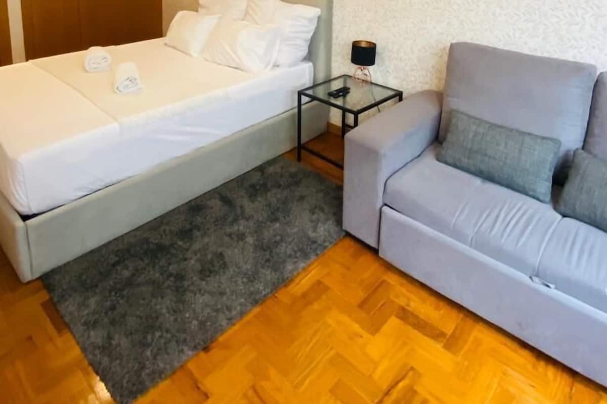 패밀리 스튜디오 (Spacious flat in the center 2F) | 암막 커튼, 방음 설비, 다리미/다리미판, 무료 WiFi
