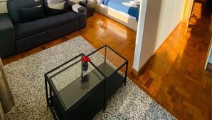 Unclassified image, 3 of 101, button - Rentalist (Porto)