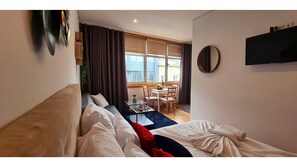 Standard Studio (Spacious flat in the center 5F) - Rentalist (Porto)