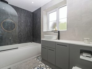 Shower - Ranbir House (Longhope)