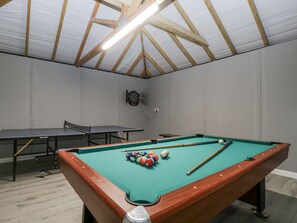 Game room - Ranbir House (Longhope)