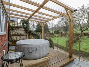 Terrace/patio - Ranbir House (Longhope)