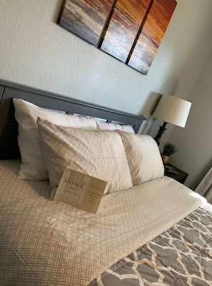 3 dormitorios, tabla de planchar con plancha, wifi gratis y ropa de cama