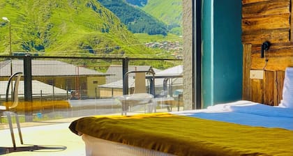 Hotel Misty Mountain