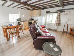 Cottage | Living area