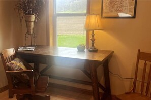 Interior - Eagle Valley Vista spacious, pet-friendly, close to parks, dark sky viewing  (La Farge)