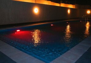 3 outdoor pools