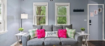 Holiday Special - Cozy farmhouse in the heart of West St. Paul.