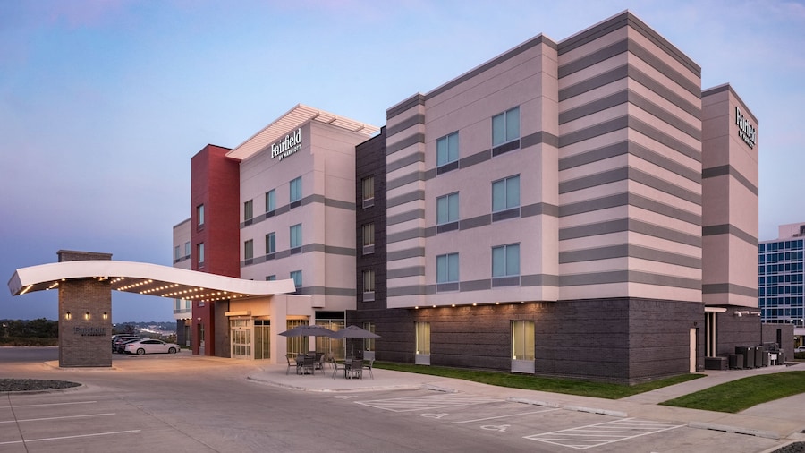 Fairfield by Marriott Inn & Suites Omaha at MH Landing