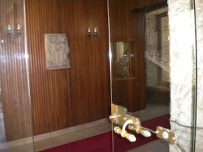 Interior - Apartment Parioli near Villa Borghese (Roma)