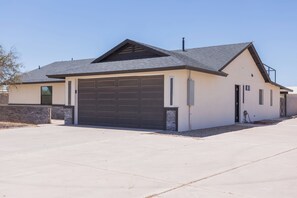 Exterior - 30456 San Tan (San Tan Valley)