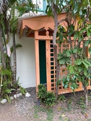 Business Apartment | Interior entrance