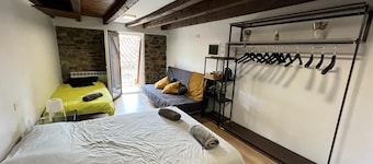 Habitaciones Para 11 Personas en Pleno Centro de Biescas