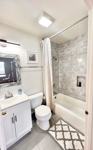 Towels, toilet paper