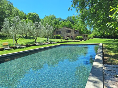 Villa with pool and free wi-ifi