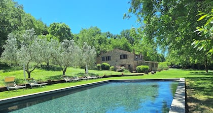 Villa with pool and free wi-ifi