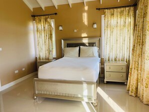 4 Schlafzimmer, Bügeleisen/Bügelbrett, WLAN, Bettwäsche
