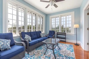 Smart TV - Coastal Blues (Galveston)