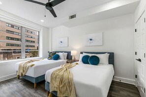 4 slaapkamers, een strijkplank/strijkijzer, wifi, beddengoed