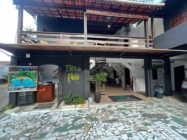 Fachada de la propiedad