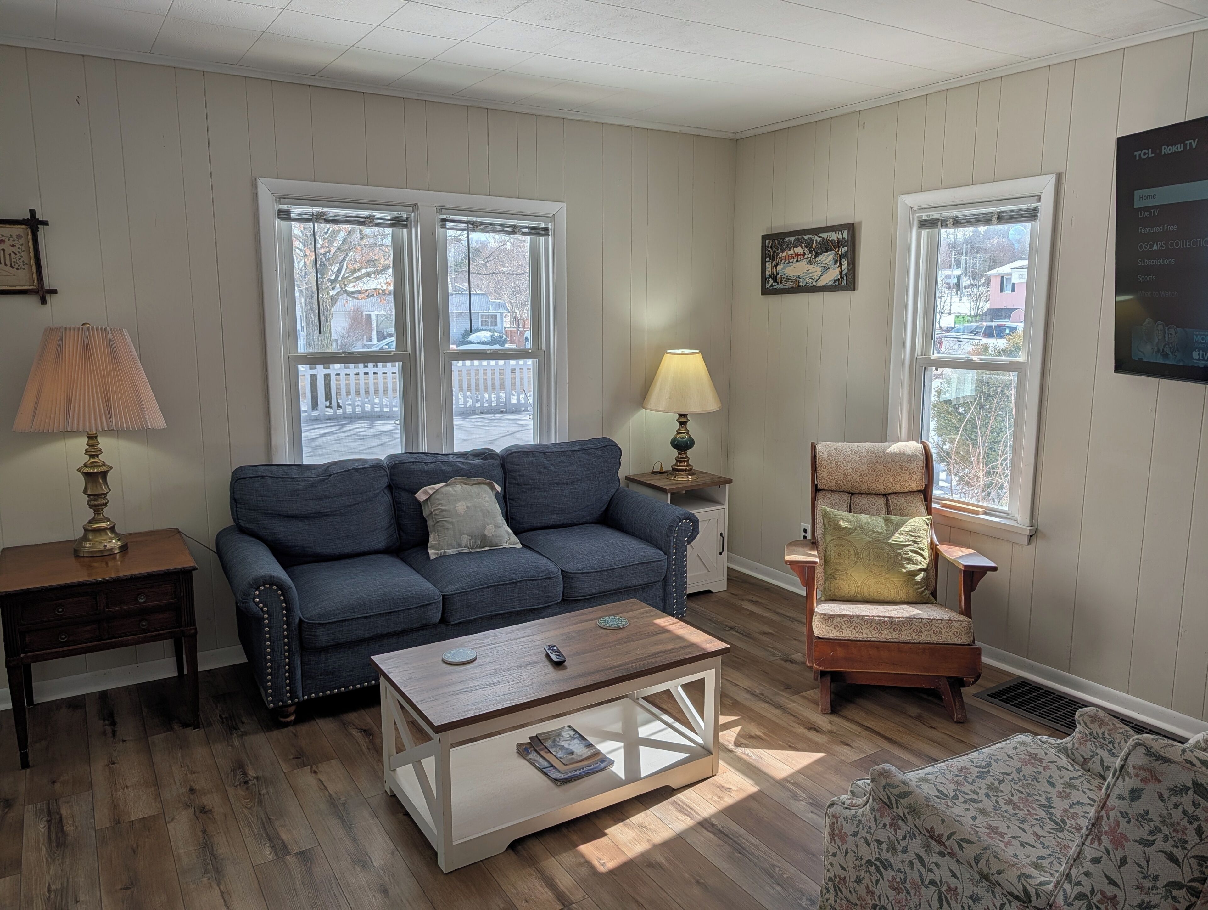 Centennial House - Historic Home With Lakeview!  Just 2 Blocks From Downtown And Beach! - Beulah, MI