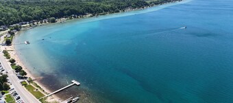 Centennial House - Historic Home with Lakeview! Just 2 blocks from Downtown and Beach!