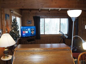 2 bedrooms, desk, free WiFi, bed sheets