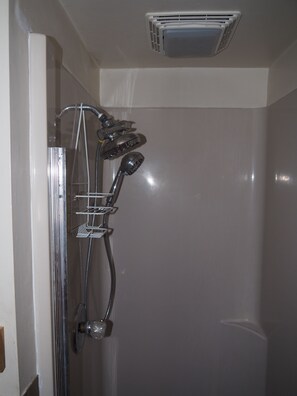 Hair dryer, towels - Emanuel - CUTE UPSTAIRS APARTMENT WITH AIR CONDITIONING!  GREAT LOCATION AND DOG-FRIENDLY! (Lake Ann)