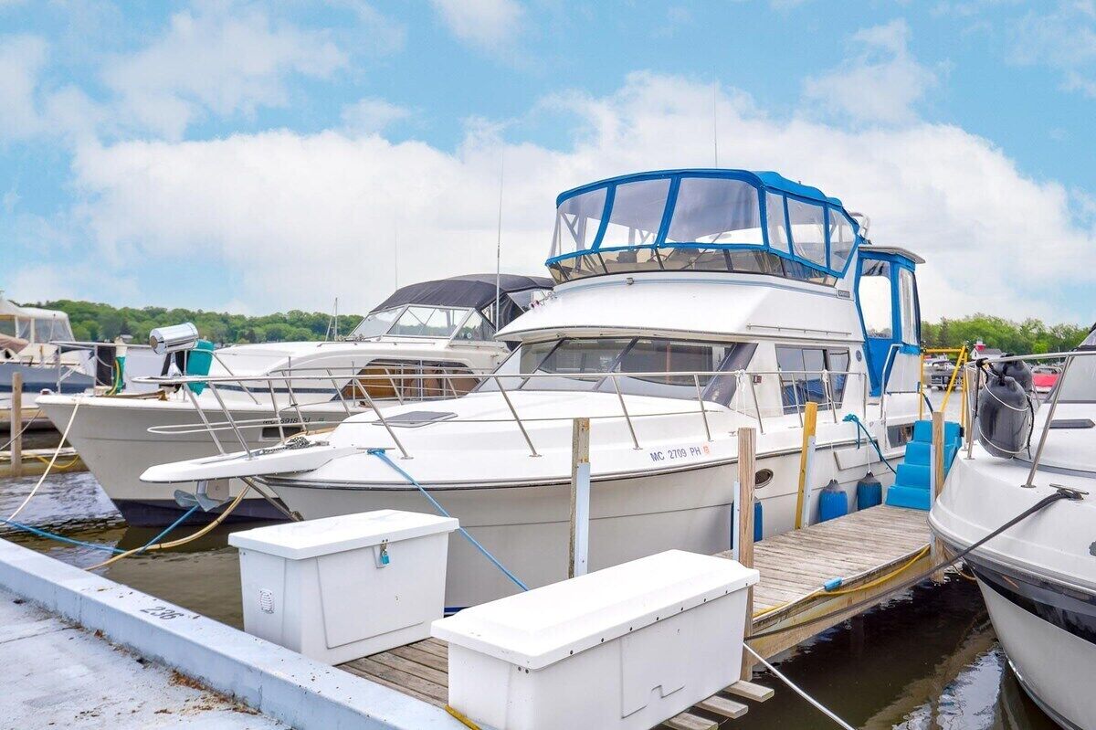 New!  The French Connection - Stay On the Water!