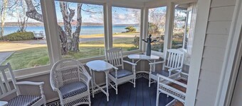 Crystal Lake Paradise - Gorgeous Lakefront Luxury!