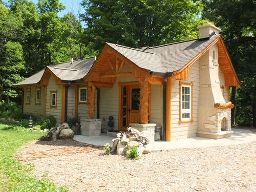 La Maison Malabar - Gorgeous Luxury Cabin in a Great Location!