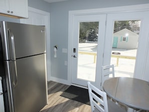 Interior - Beach Town Escape - NEWLY-REMODELED & GORGEOUS! GREAT LOCATION AS WELL! (Frankfort)