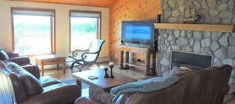 Malabar Cove - LAKEFRONT, QUIET, & RELAXING!