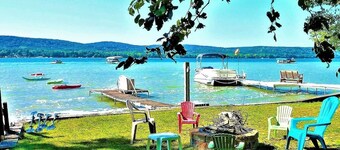 Birch Shores Resort - The Aspen Cottage - Lakefront with Water Toys!