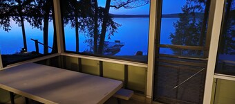 Twin Birch Resort - The Green Laker Cabin: Lakefront with Dock, Rowboat, and Kayak!