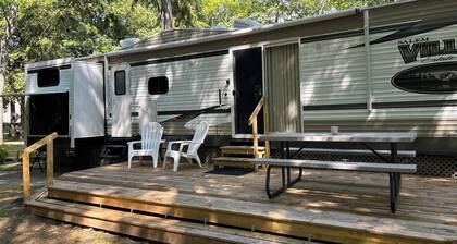 Twin Birch Resort - The Loon on the Lake - Lakefront with Dock, Kayak, and Rowboat!