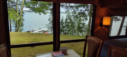 Twin Birch Resort - The Loon on the Lake - Lakefront with Dock, Kayak, and Rowboat!