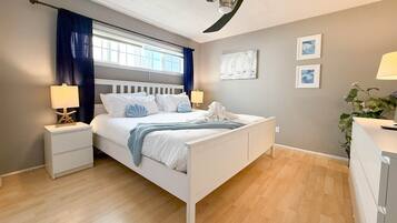 2 bedrooms, iron/ironing board, free WiFi, bed sheets