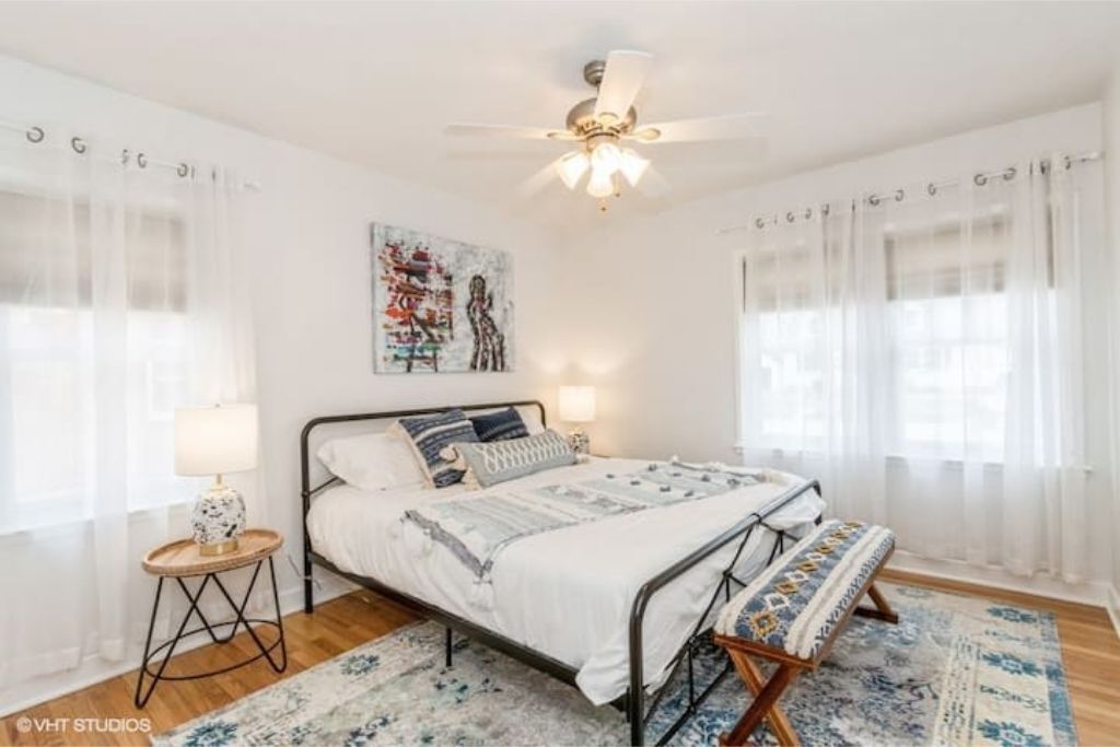 The Robinson-Modern Farmhouse-Heart of Iowa City