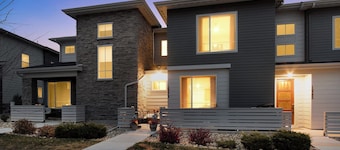 Private 3 -Bed Parker Townhome