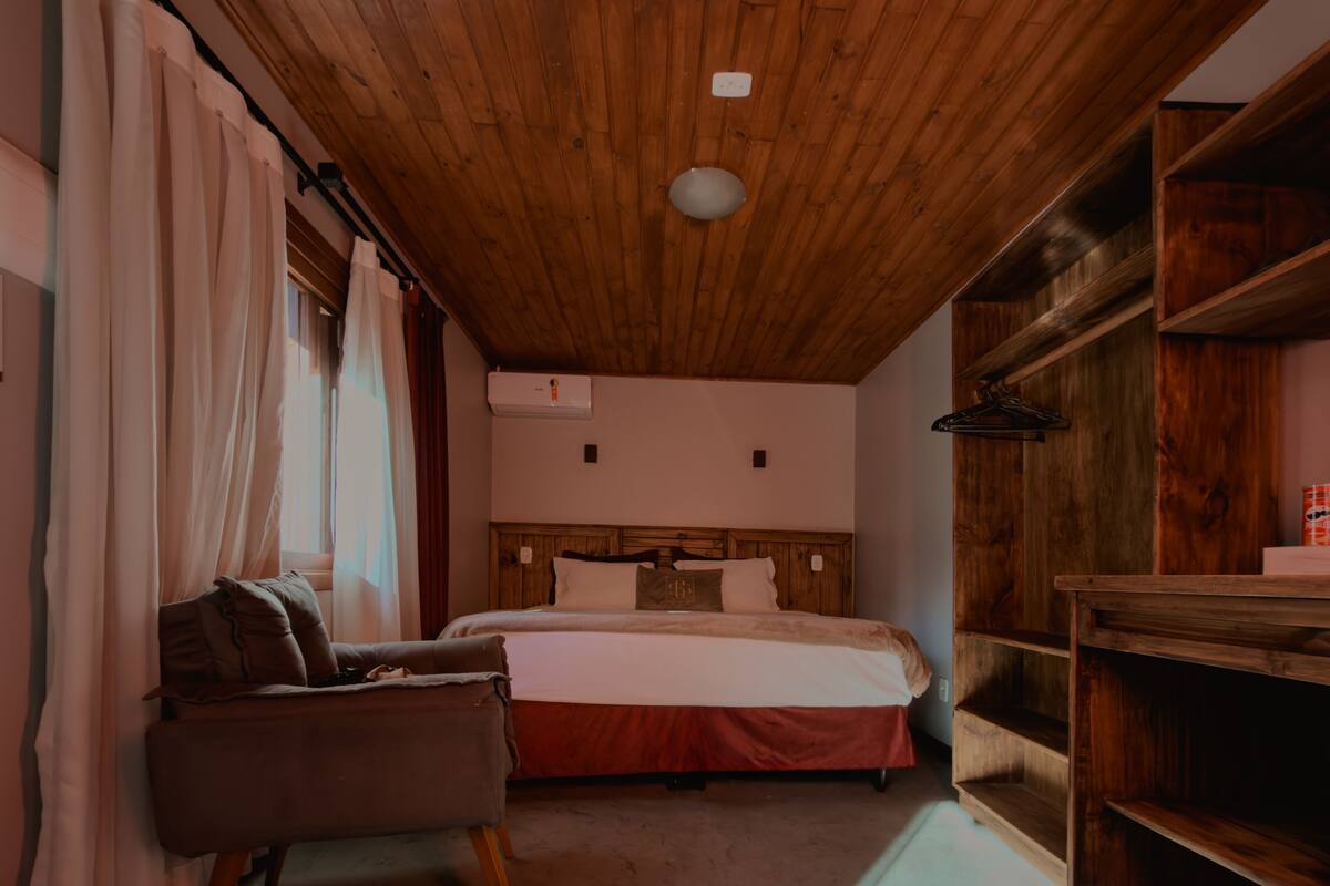 Deluxe Room | WiFi (free), bed sheets