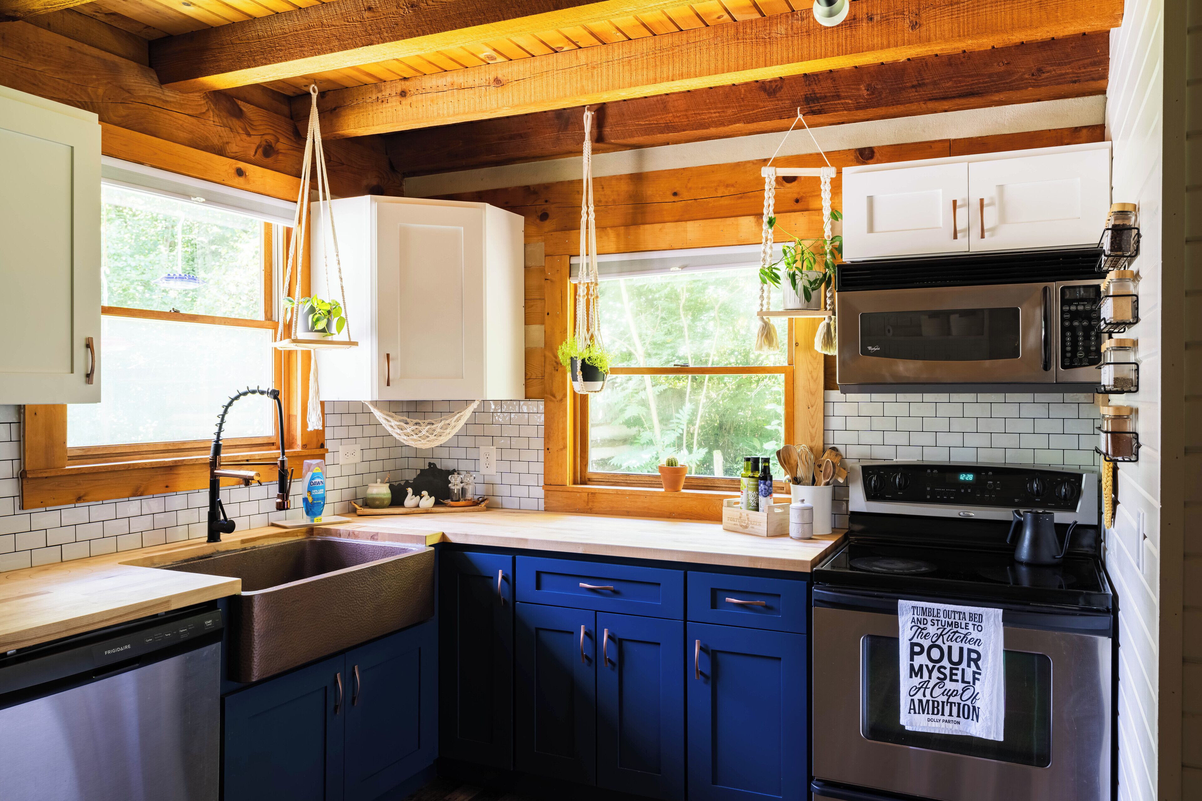 Mikrowelle, Ofen, Herdplatte, Geschirrspüler