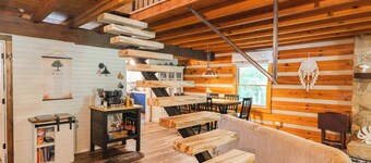 Charming Cabin in the Woods