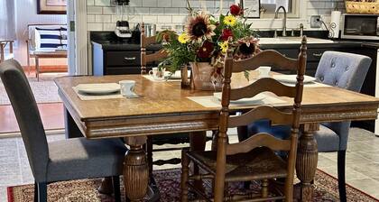 Foster Lodge at Green River Lake- Pet Friendly & NO Cleaning Fees!
