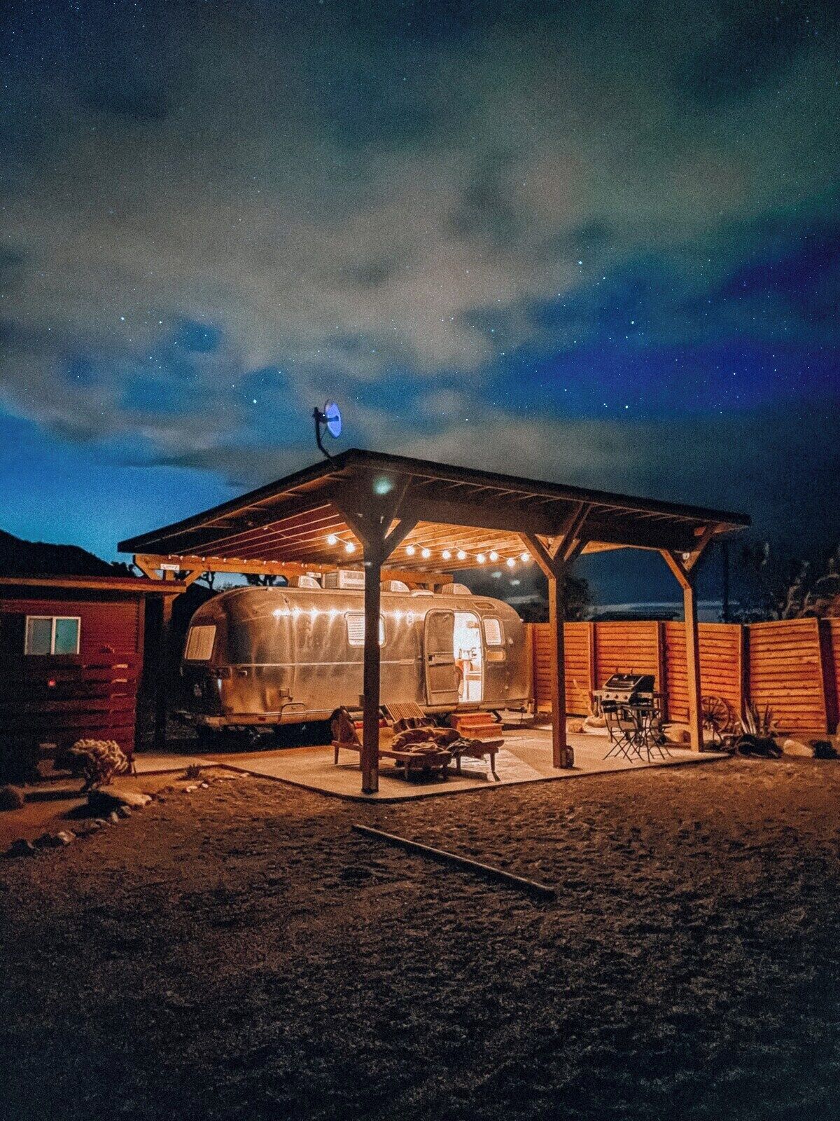 Desert View Hideaway & Vintage Airstream