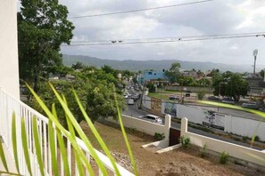 Property grounds - Escape in the City (Montego Bay)